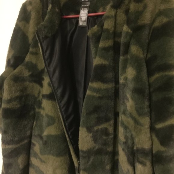 Camo Faux Fur Collarless Fall Jacket - Picture 5 of 6